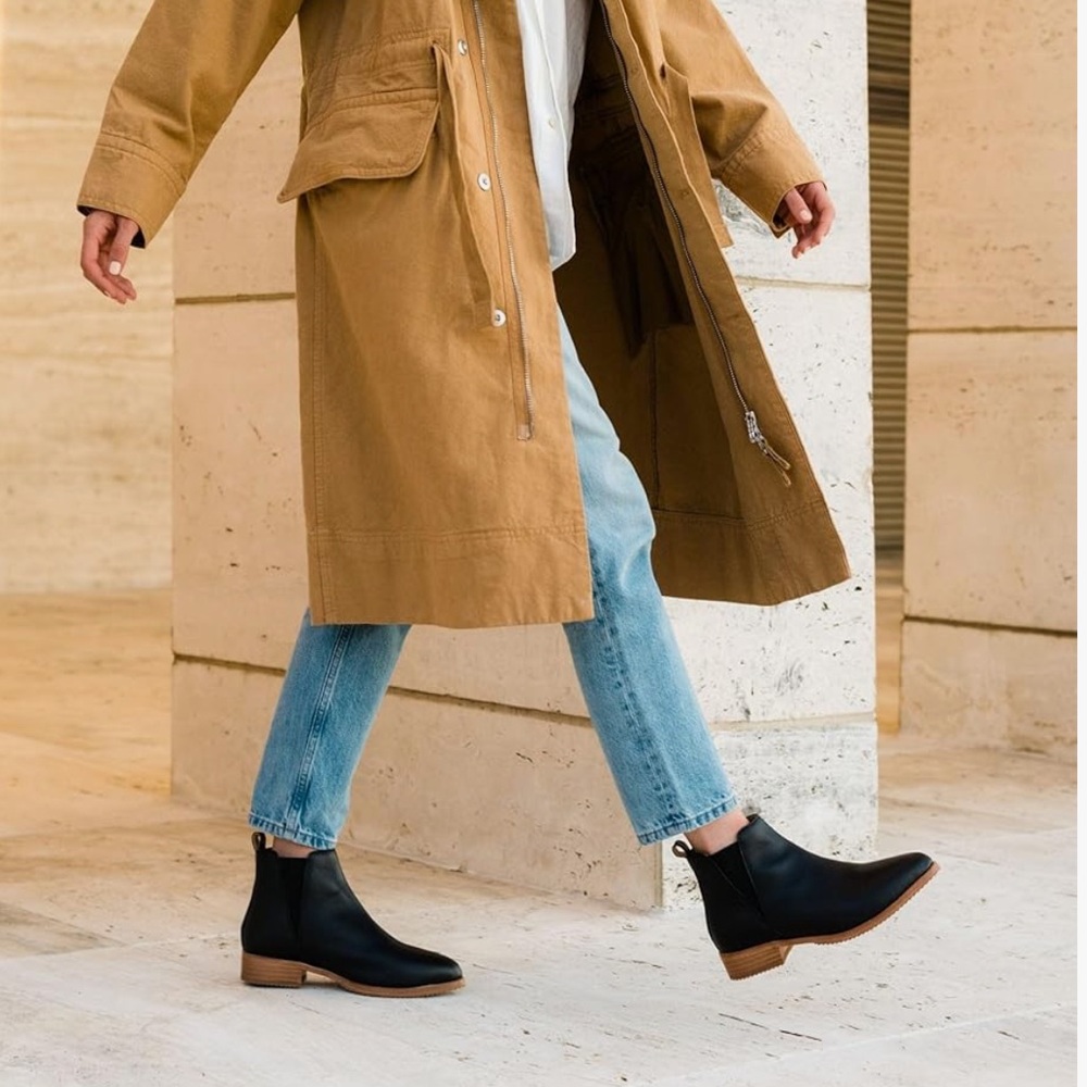 NEW Nisolo Eva everyday Chelsea boot black - Picture 7 of 12